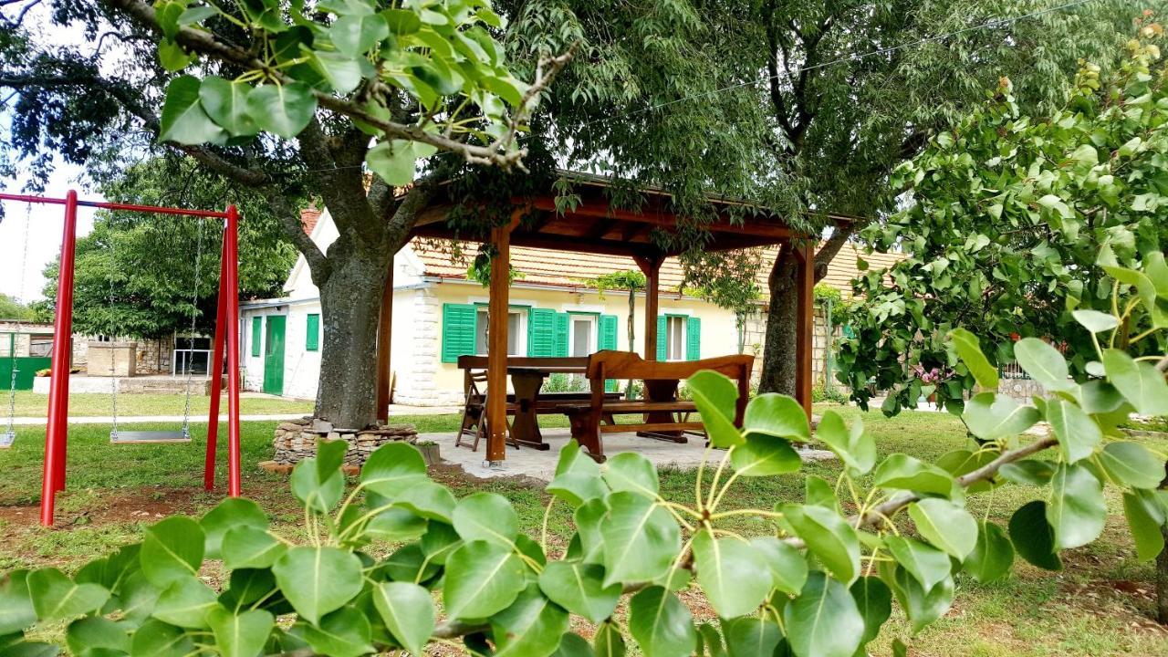 Village House Fafarinka - Close To Krka National Park Konjevrate Exterior photo